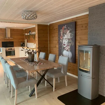 Holiday home Flo